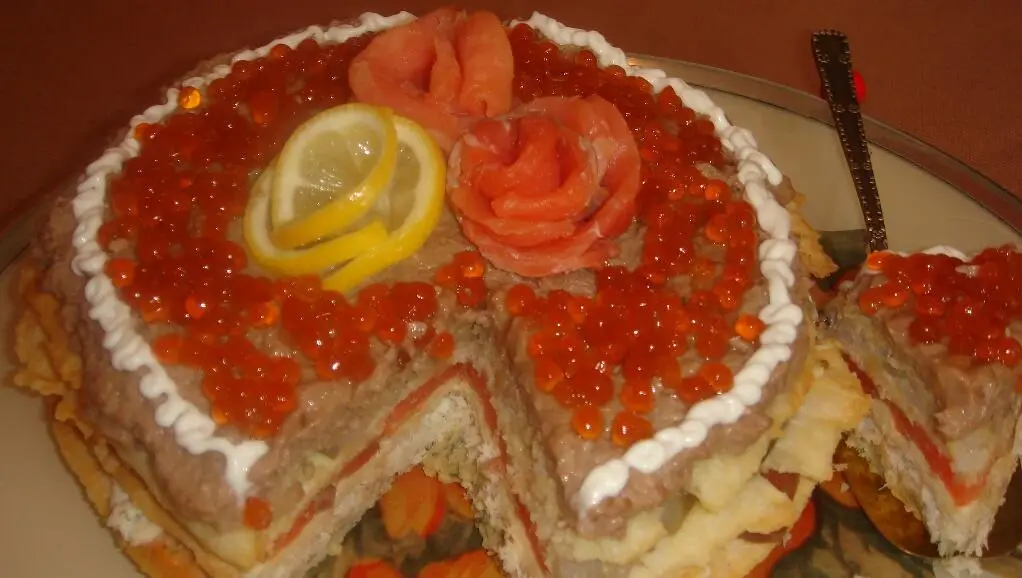 Сельдь пропустить через мясорубку добавить 50 гр сливочного масла желтки и - фото 62