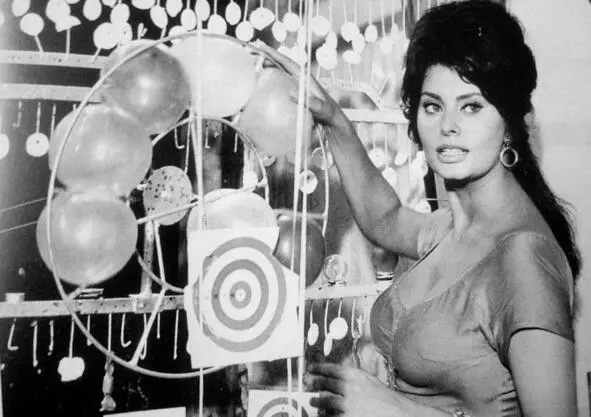 Илл 4 Кадр из фильма Бокаччо 70 Boccaccio 70 реж В Де Сика Ф - фото 13