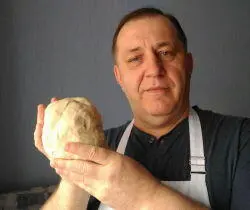 Здравствуйте Меня зовут Олег Кочетов Я автор блога Домашний хлеб и ведущий - фото 1