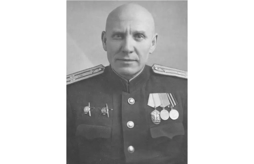Фото 12 Ужанов Виктор Францевич отец Аркадия полковник артиллерии 1950 По - фото 12