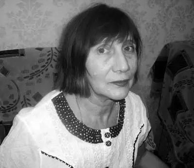 Лина Голенковародилась на Алтае в 1956 году в 1974 году окончила среднюю школу - фото 1
