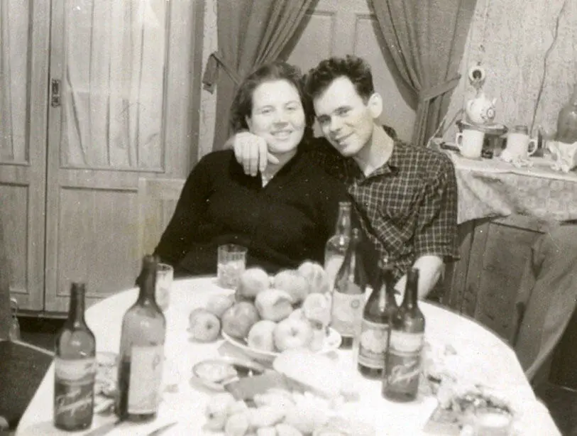 Ираида Степанова и Виктор Дудко Это первый наш совместный снимок в 1959 год - фото 2