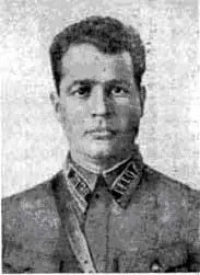 Полковник Черняховский И Д Генералмайор Лелюшенко Д Д Мла - фото 6