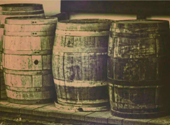 Год 1817й оказался годом введения казенной продажи вина и пива А в 1819м - фото 15