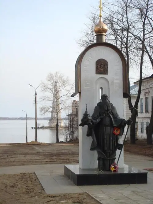 Памятник прп Макарию г Калязин Тверская обл Основателю монастыря Макарию - фото 22