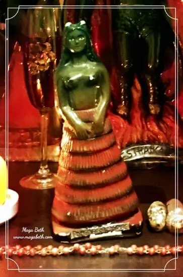 Everyone knows more or less who Pomba Gira is a female Eshu who has the - фото 20