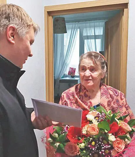 Совсем недавно 24 января ветерану Великой Отечественной войны Зинаиде Ивановне - фото 17