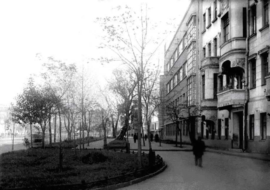1933 г Большая Садовая дом 10 На Триумфальной площади в которую упирается - фото 5