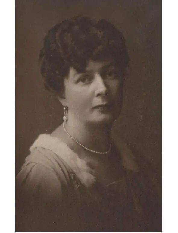 Элеонора Юльевна Смирнова урожденная Мютель мать Н А Смирнова В 1926 году - фото 3