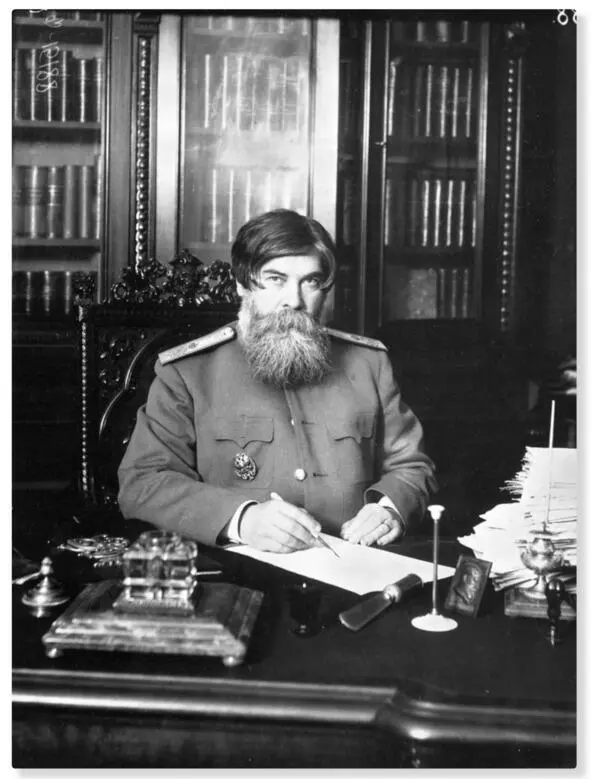 Тайный советник генералмайор медицинской службы Бехтерев В М на фотографии - фото 25