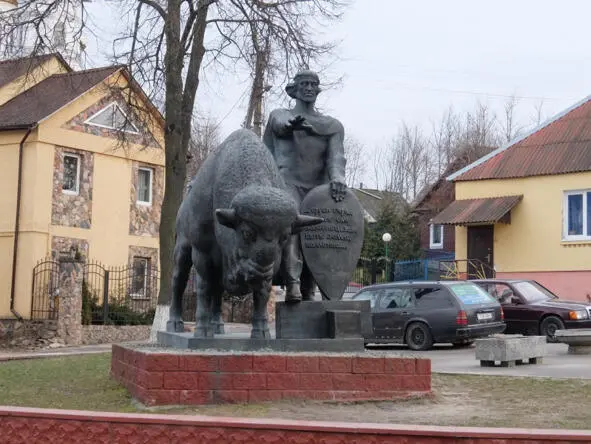 Каменец Памятник то ли основателю крепости князю Владимиру Васильковичу то - фото 6