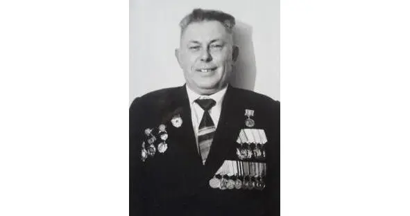 Винников Федор Петрович В трудные военные сентябрьские дни 1941 года танковое - фото 12