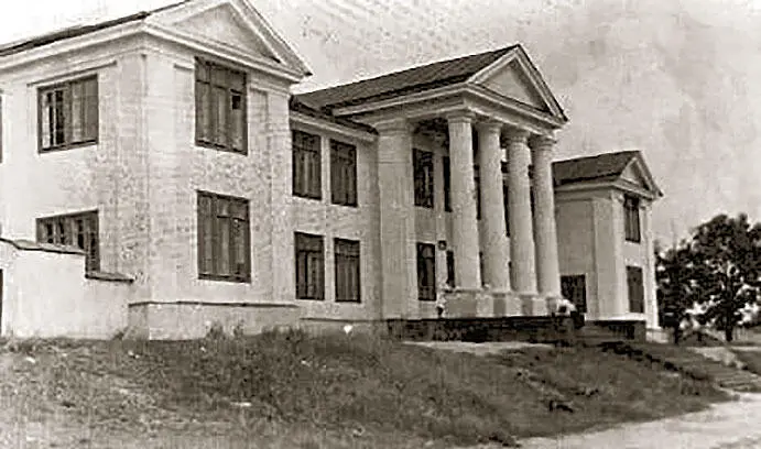 Средняя школа в Икше построенная в мае 1937 г Средняя школа 25 в - фото 19