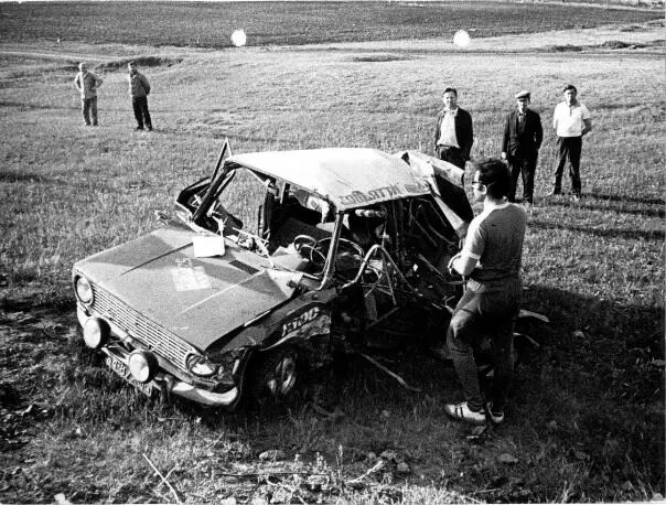 Авария на трасе ралли 1980е АВСТРАЛИЙСКОЕ САФАРИ раллимарафон на - фото 3