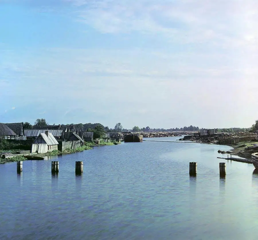 Вид на реку Назия от канала императора Петра I Деревня Нижняя Назия - фото 6
