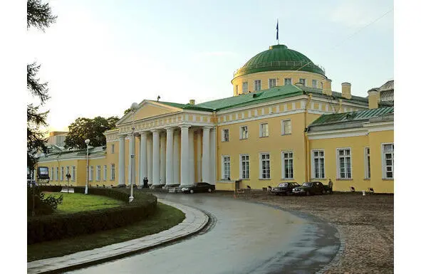 Таврический дворец в СанктПетербурге Григорий Александрович жил в Зимнем - фото 1