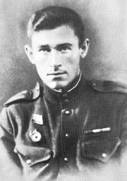 Старшина Филипп Бобков Второй Прибалтийский фронт 1945 г В День Победы - фото 4