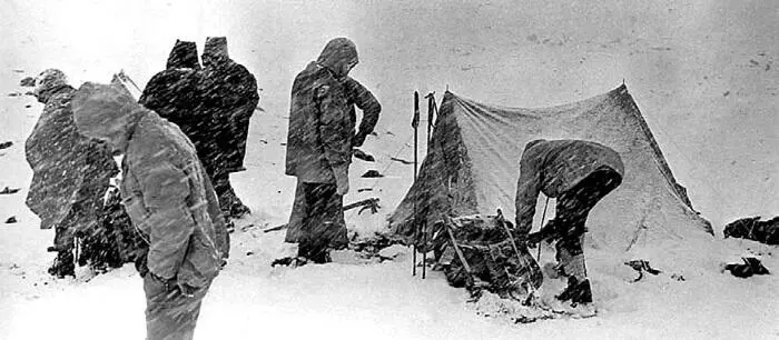 А здесь оказывается дует Вроде май месяц Четыре часа утра Но утро - фото 8