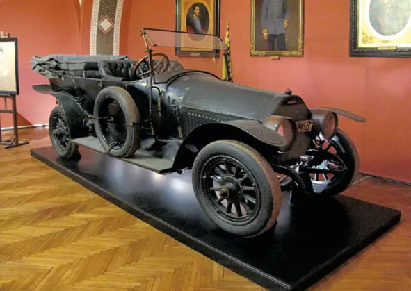 Автомобиль эрцгерцога Австрии ФранцаФердинанда в музее г Энск Есть версия - фото 10