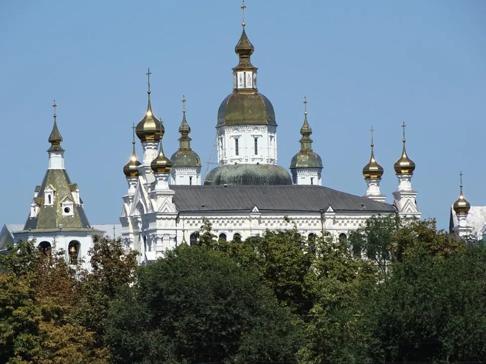 Покровский православный мужской монастырь сердце Харькова место вокруг - фото 13
