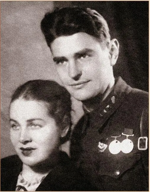 Вот такие они были тогда мои родители Молодые красивые сильные Какую же - фото 3