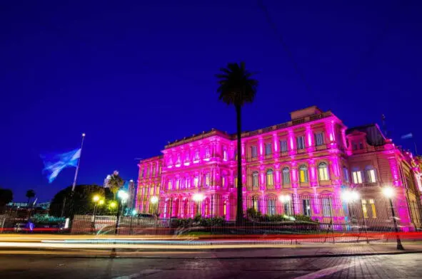 Почему розовый дом Причина розового цвета президентского дворца до конца не - фото 3