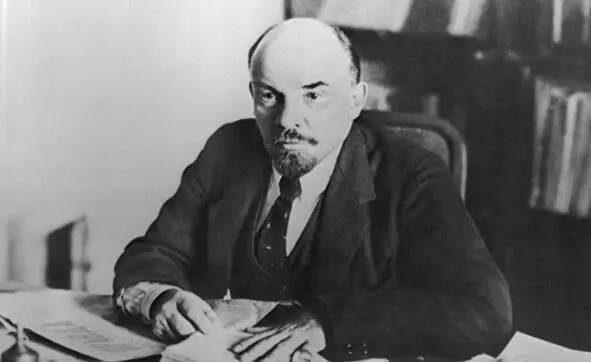 Председатель Совета народных комиссаров РСФСР Сын Ильи Николаевича Ульянова - фото 11