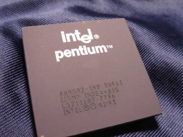 Рисунок 4 Intel pentium Pentium PRO Выпущен в 1995 году Тройная - фото 4