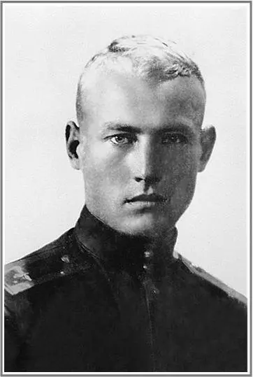 Сержант Николай Байбородин в 1950х годах Более восьми лет прослужил в армии и - фото 3