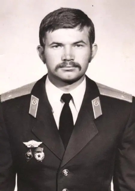 Жаров Анатолий Михайлович 1979 г За этот же срок рассчитаться с частью и - фото 4