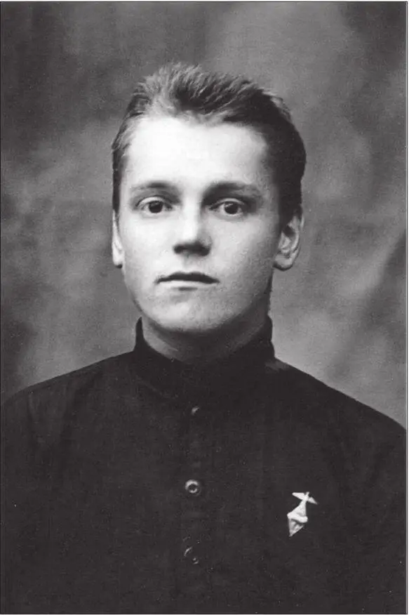 Иоанн Легкий 19071995 в молодости Летающий архиерей Ваня нарисуй нам - фото 1
