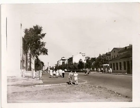 Фото одна из улиц Борисова Конец 1940х начало 1950х гг Фото из источника - фото 11