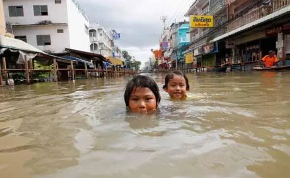 Наводнение в 2011 году Бангкоке Таиланд Например наводнение в 2011 году в - фото 5