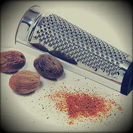 A special miniature grater designed for grating a specific quantity of nutmeg - фото 6