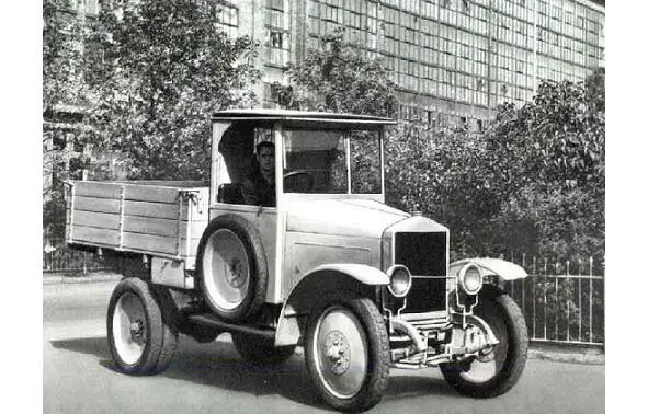 ЗИС5 легендарный отечественный грузовой автомобиль Иван Лихачев Рождение - фото 4