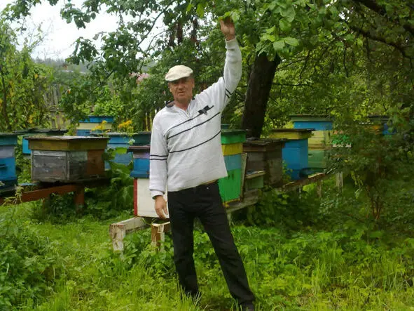 Автор Виктор Федотов 2015 год Пчеловодство увлекательное но и затратное на - фото 1
