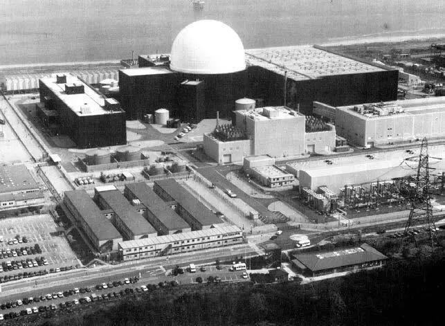 Рис 12 Атомная электростанция Электрические машины и аппараты являются - фото 2