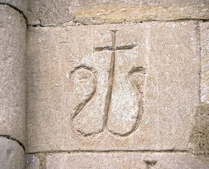 Расцветающий крест Среди многочисленных рисунков храма Св Пантелеймона самым - фото 3