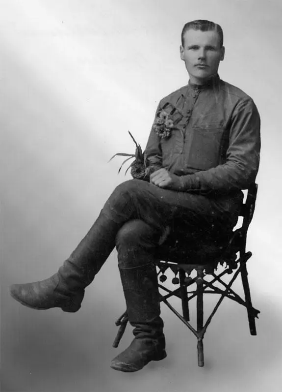 Мой отец Соколов Емельян Степанович на действительной службе в Армии 1907 г - фото 3