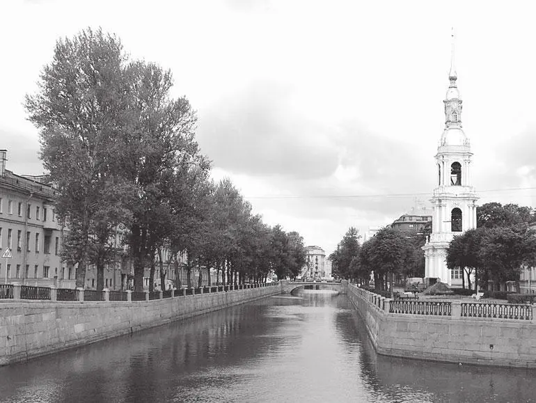 Крюков канал у Никольского собора Поверхность Петербурга является низменной - фото 5