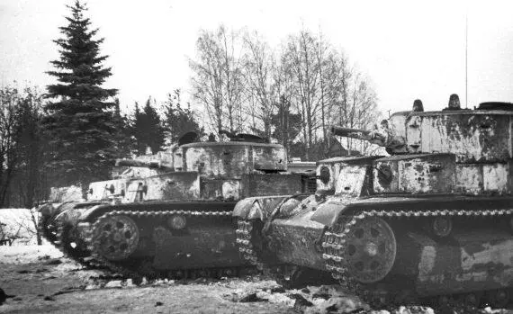 Танки Т28 перед атакой Карельский перешеек февраль 1940 года На вопрос о - фото 41
