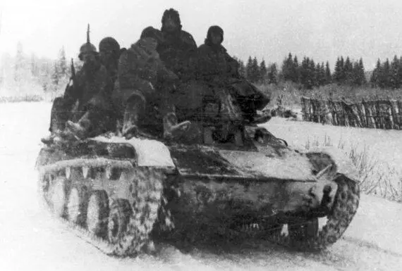 Т60 движется к фронту Зима 1941 год К сожалению в среднем огневая - фото 45