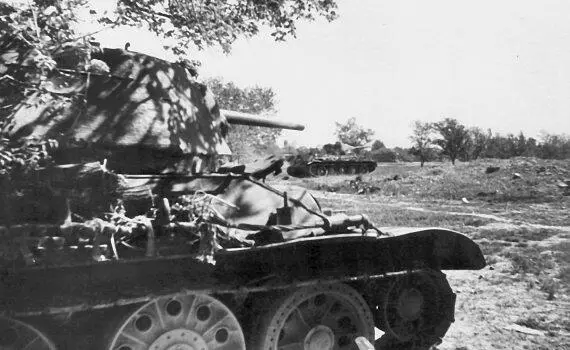 Т34 перед атакой Второй и третий каток танка с внутренней амортизацией - фото 58