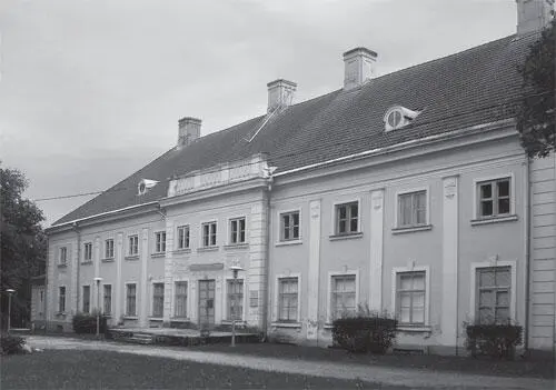 Господский дом мызы Ания близ Ревеля Июль 2010 г Фото автора Третий из - фото 8