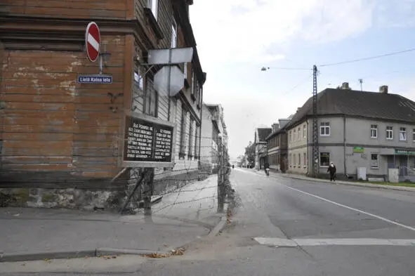 Рижское гетто Здесь в декабре 1941 года в одной из первых акций по уничтожению - фото 4