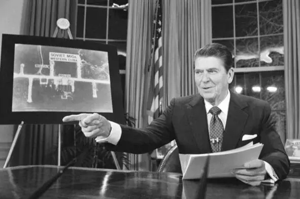 23 марта 1983 года Рональд Рейган заявил о работе США над программой - фото 2