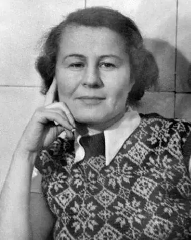 Мама в зеленом жилете собственного изготовления 1952 В какойто момент к - фото 33
