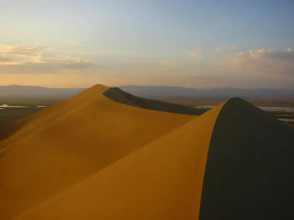 Бархан в Намибии 1962 Размер песчинок это пение дюн Звук выразительным - фото 2