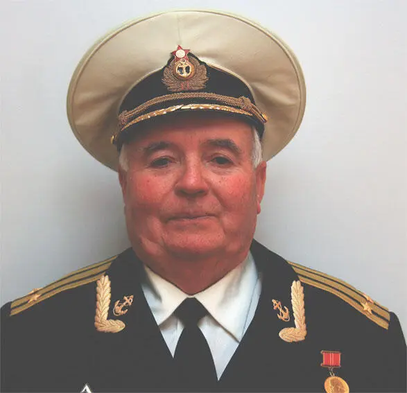 Капитан второго ранга в отставке Зайцев Эдуард Леонтьевич 58 лет в боевом - фото 1