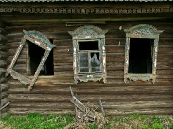 Деревня русская родная Кругом заросшие поля На старый дом листву роняя - фото 10